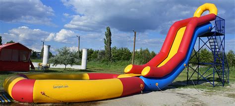 Надувная водная горка Днестр надувные аттракционы « Надувные водные ...