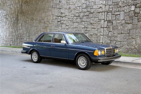 1985 Mercedes-Benz 300D Sold | Motorious