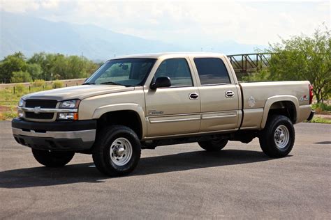 2004 Chevy Silverado 4x4 Diesel - Truck For Sale