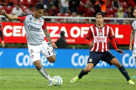 Resultado Chivas Vs Atlas Chivas Y Atlas Empataron 1 1 En El Clásico