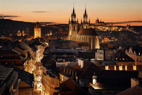 Tour Nocturno Por Praga Reserva Online En Civitatis Praga