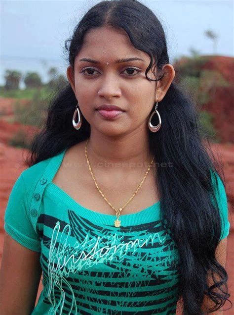 Homely Indian Girls: College girls from Kolkata Photos