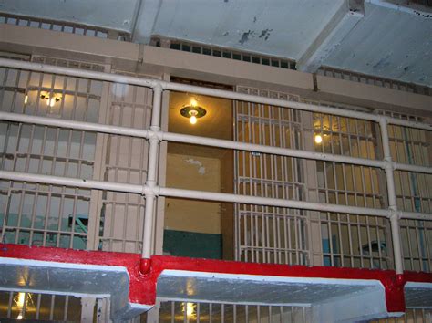 Alcatraz Prison Cell At Night – The Real Rueckert