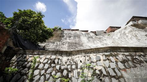 Prefeitura do Recife entrega mais uma obra de contenção de encosta no