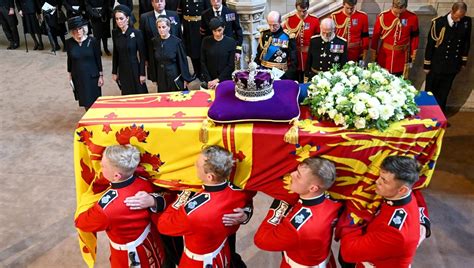 Oggi A Londra I Funerali Della Regina Elisabetta LA NOTIZIA