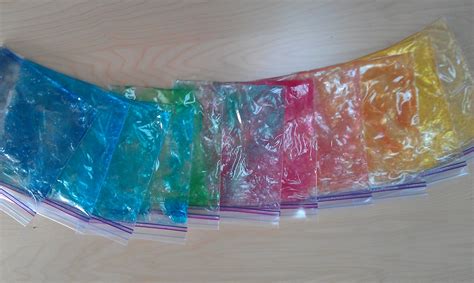 My sensory bags! So proud... Made them with hair gel, a bit of water ...