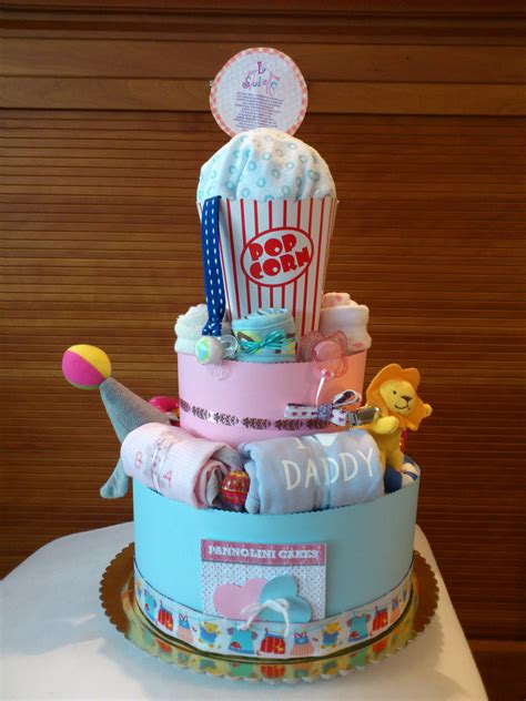 Diaper Cakes Torte Di Pannolini Diaper Cake Cake Gift Basket Gift Cake