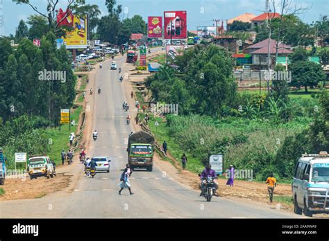 The Road To Iganga East Of Jinja Uganda Stock Photo Alamy