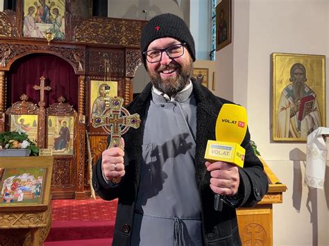 Mit Messe Eichenzweig Und Kuchen So Feiern Orthodoxe Christen