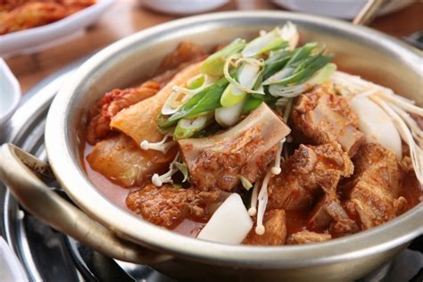 ‘생방송 투데이 오늘방송맛집 리얼 맛집 48년 전통의 부드러움 매운 갈비찜 맛집 ‘황 이투데이