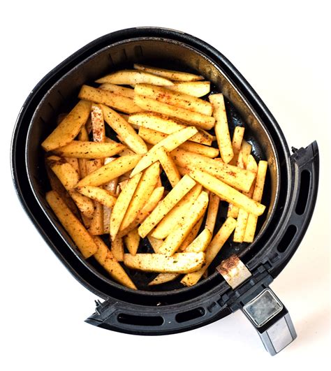 Air Fryer Cajun Fries with Garlic Aioli • Tastythin