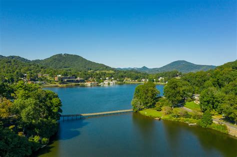 Explore The Beauty Of Lake Junaluska In North Carolina | QuartzMountain