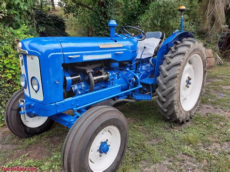 TractorData Fordson Super Major Tractor Photos Information