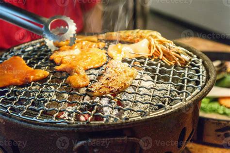 korean barbecue grilled bulgogi 12603181 Stock Photo at Vecteezy