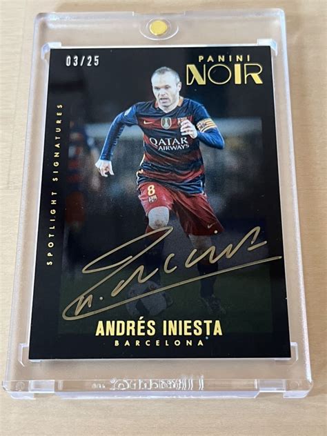 2016 17 Panini Noir Soccer Spotlight Signatures Andres Iniesta 25 イニ