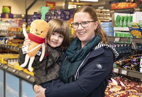 ALDI Carrigaline store opens with the creation of 30 new local jobs