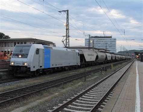 185 673 1 Von Railpool Steht Am 15 August 2012 Mit Einem Getreidezug