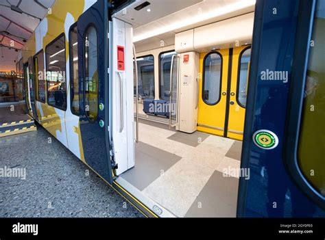 Stuttgart Deutschland Oktober Ein Neuer Zug Der Zahnradbahn