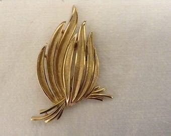 Trifari leaf brooch | Etsy