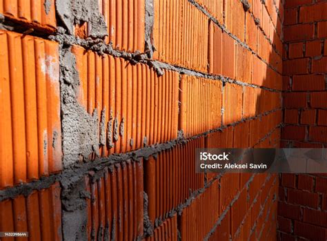 dinding bata  pasangan bata kasar batu bata besar  jarak dekat