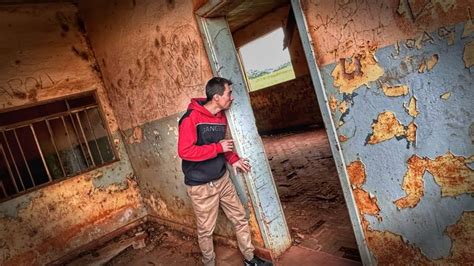 Depois De Muito Tempo Voltei Na ESCOLA ABANDONADA LENDA DO MENINO