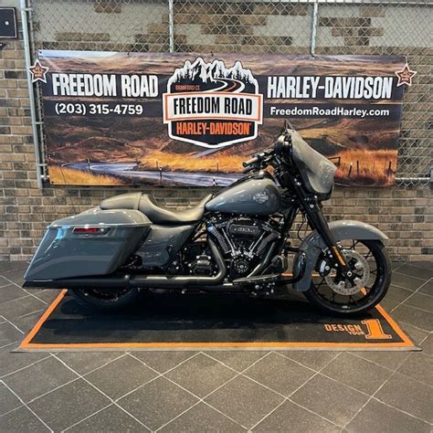 2022 Harley Davidson Street Glide Special Gunship Grey Black Finish