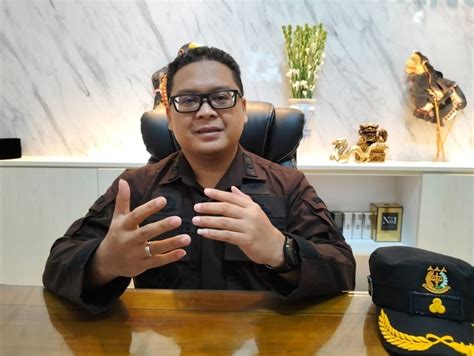 Jaksa Kota Malang Laporkan Youtuber Alvin Lim Ini Profil Dan Jejak