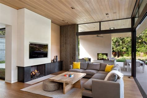 Northern California Home By Arcanum Architecture Sprawls Along Verdant Lot