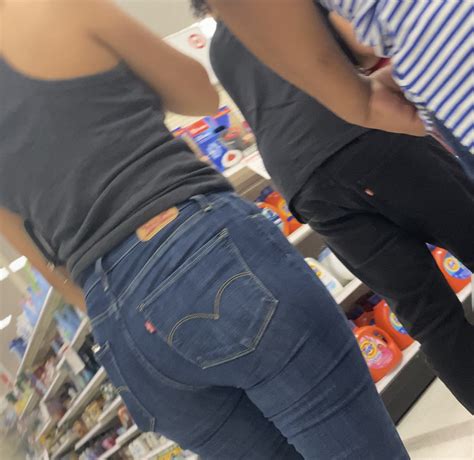 Hot Booty In Tight Jeans Closeup Tight Jeans Forum