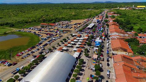 FIÉIS PARTICIPAM DO ENCERRAMENTO DA FESTA DE JESUS MARIA E JOSÉ EM