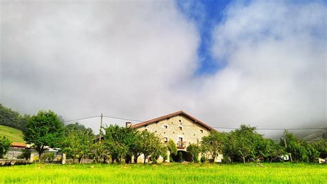 Nubes Nubes Y Claros Eitb Eus Flickr