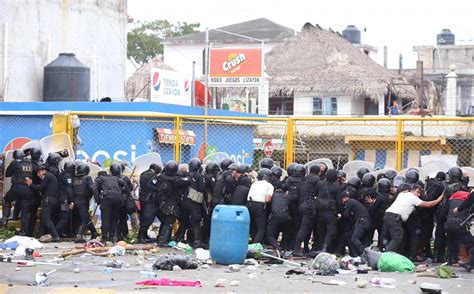 Migrantes Guatemaltecos Rompen Cerco Policial Intentan Cruzar A M Xico