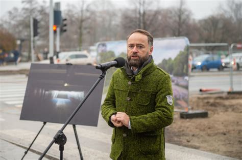 Na Placu Na Rozdro U Piesi P Jd G R Zarz D Dr G Miejskich W Warszawie