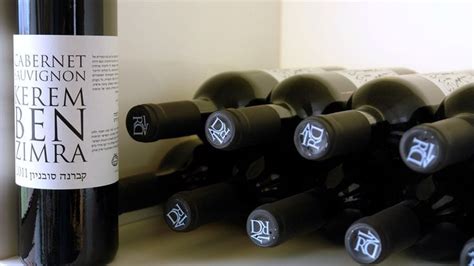 Comment Bien Am Nager Sa Cave Vins Wine Rack Wine Binoculars