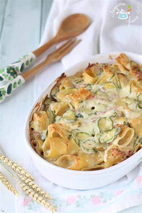 Pasta Al Forno Bianca Con Zucchine Prosciutto E Provola