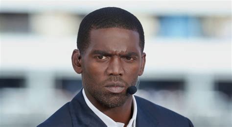 NFL Fans Are Praying For Randy Moss After Concerning Health Issues