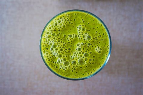 Fotos gratis : verde, Jugo de verduras, Aojiru, Batido de salud ...
