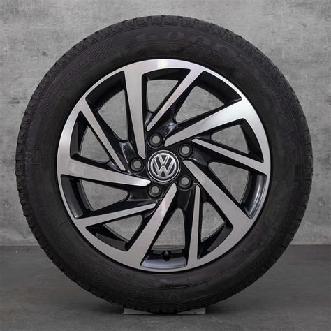 VW 16 Inch Velgen Golf 7 All Weather Banden Season 5G0601025DS Woodstock