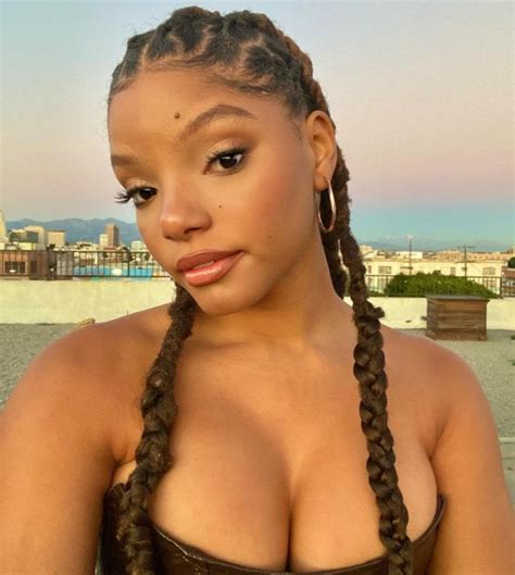 Las increíbles fotos de Halle Bailey que levantan suspiros en redes