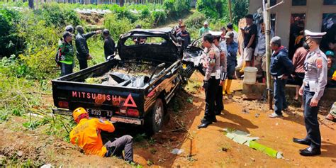 Pikap Angkut Belasan Tamu Hajatan Terjun Ke Jurang Di Ciamis 6