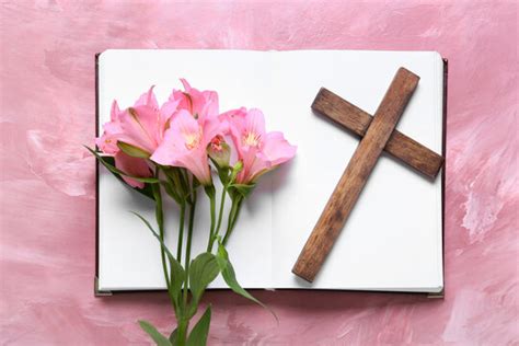 Cross With Lilies Images – Browse 2,779 Stock Photos, Vectors, and ...