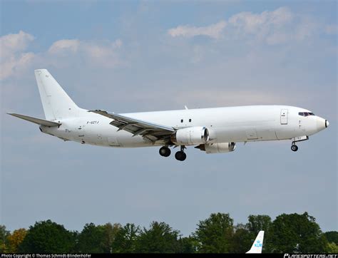 F GZTJ ASL Airlines France Boeing 737 4S3 SF Photo By Thomas Schmidt