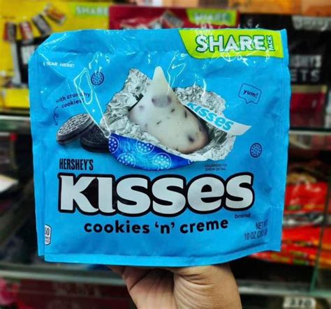 Hershey S Kisses Chocolate Share Pack Special Dark Cookies N Creme