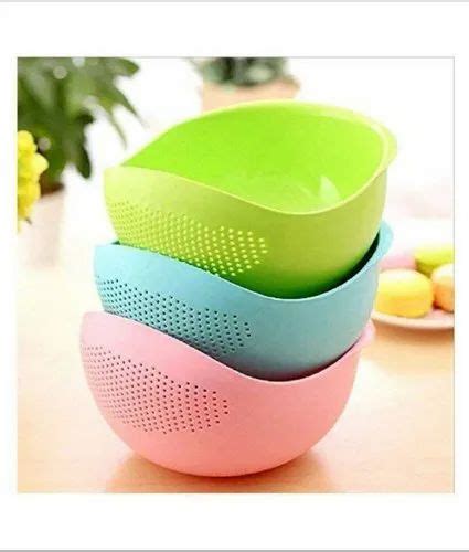 Om Kitchenawre Mix Plastic Colander Bowl, For Home, Features: Strainer ...