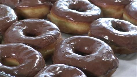 South Sides Old Fashioned Donuts Serving Up Glazed Nirvana For Nearly