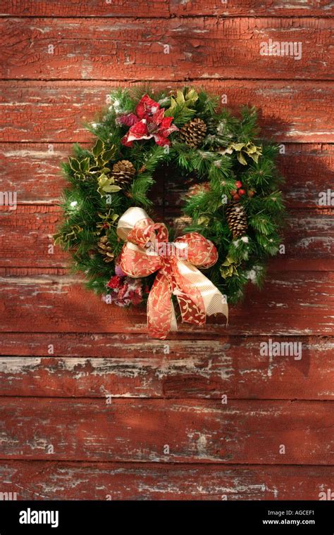 Christmas Wreath On Barn Stock Photo Alamy