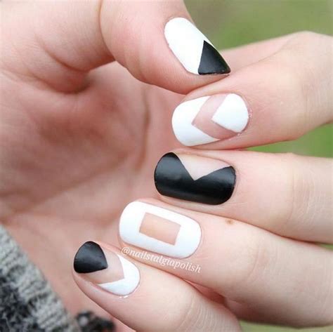 Fabulous Negative Space Nail Art Design For Elegant Look Blurmark