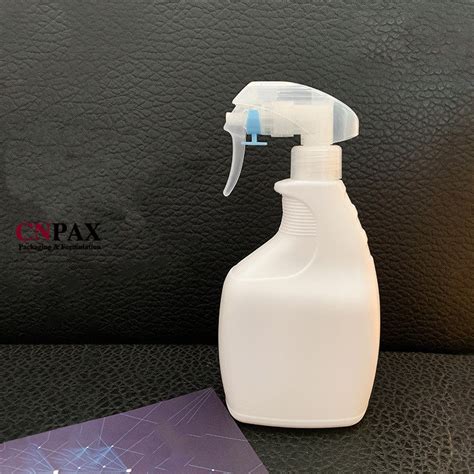 Wholesale 500 Ml 16 Oz White Hdpe Plastic Bottles Pistol Grip Trigger Sprayer Bottle Bathroom