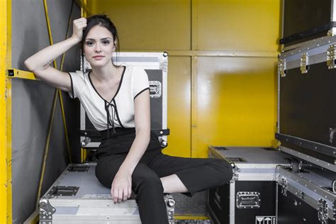 Isabelle Drummond Resgata Momentos De Intimidade Para Protagonizar