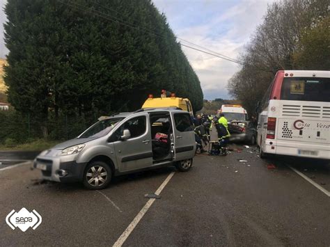 Cuatro Heridos En Un Accidente M Ltiple En La Carretera N A La